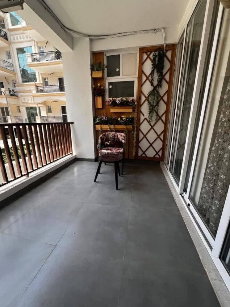 Balcony, patiala road 3 Bedroom 1625 Sq.Ft. Apartment In Patiala Road Zirakpur 8161887