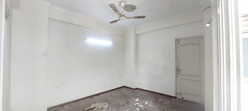 Room in 2 BHK Apartment at Maxblis White House, Sector 75 – for Sale