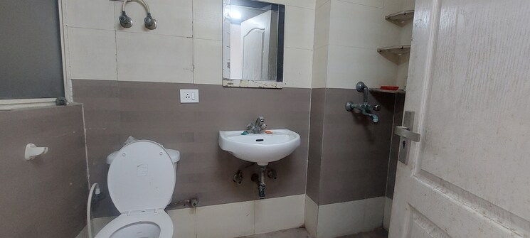 Bathroom, maxblis-white-house 2 Bedroom 1185 Sq.Ft. Apartment In Sector 75 Noida 8161896