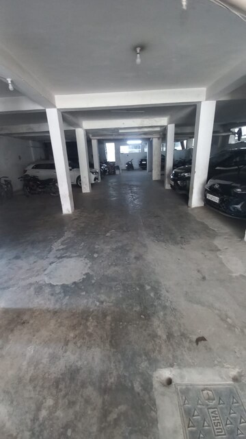 Parking in 2 BHK Builder Floor at Rajendra Nagar – for Sale