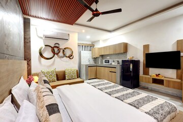 Bedroom in 1 BHK Builder Floor at Sector 31 – for Rent