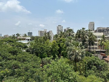 4 BHK Apartment – Garden View at Casa Di Rosa, Bandra West - for Sale