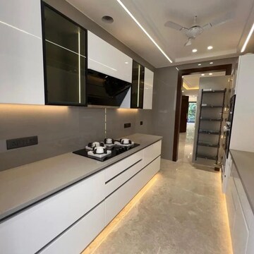 Kitchen in 4 BHK Apartment at DLF The Belvedere Park, Sector 24 – for Rent