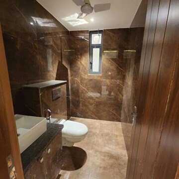 Attached Bathroom in 4 BHK Apartment at DLF The Belvedere Park, Sector 24 – for Rent