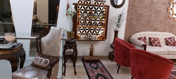 Living Room in 4 BHK Builder Floor at Unitech South City 1, South City 1 – for Sale