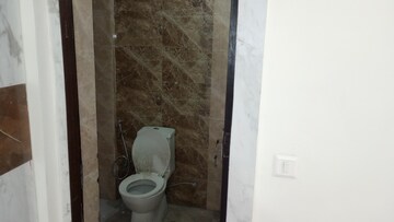 Bathroom in 2.5 BHK Apartment at Prateek Grand City, Siddharth Vihar – for Rent
