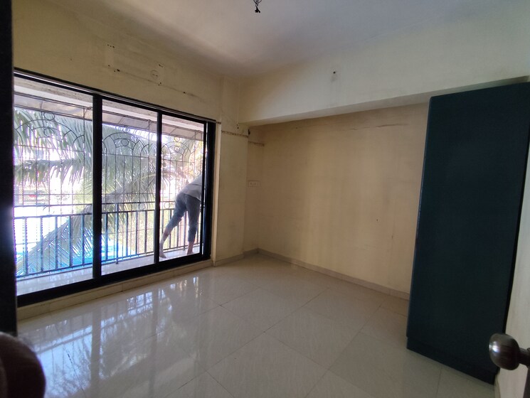 Room, shree-kripa-society 1 Bedroom 430 Sq.Ft. Apartment In Majiwada Thane 8162136