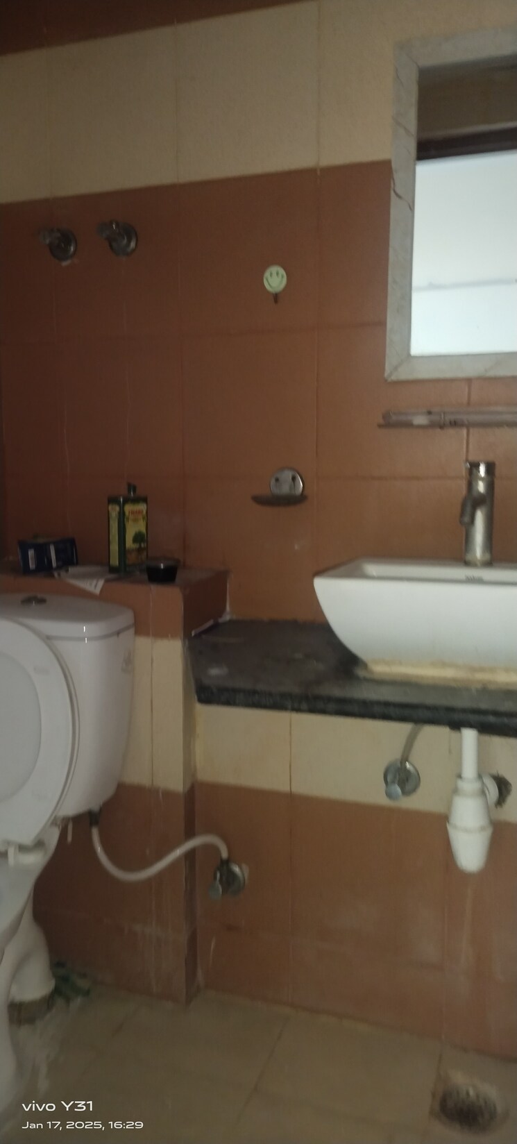 Bathroom, sector 16c greater noida 2.5 Bedroom 1290 Sq.Ft. Apartment In Sector 16c Greater Noida Greater Noida 8162150