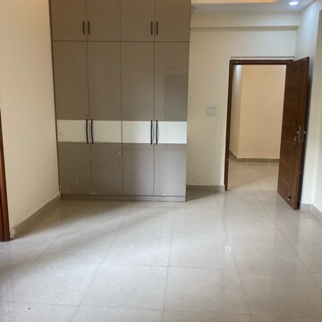 3 BHK Apartment For Rent in Bollywood Esencia, Ghazipur