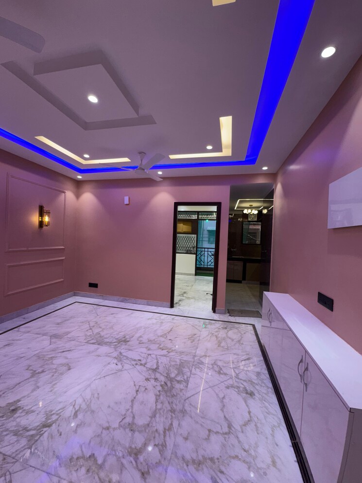 Bedroom, paryavaran complex 3 Bedroom 1000 Sq.Ft. Builder Floor In Paryavaran Complex Delhi 8162159