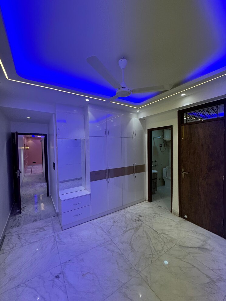 Bedroom, paryavaran complex 3 Bedroom 1000 Sq.Ft. Builder Floor In Paryavaran Complex Delhi 8162159