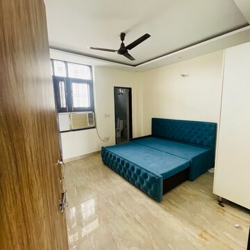 Room in 4 BHK Builder Floor at Huda Staff Colony, Sector 46 – for Rent