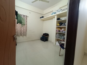 Room in 1 BHK Apartment at Kondapur – for Rent