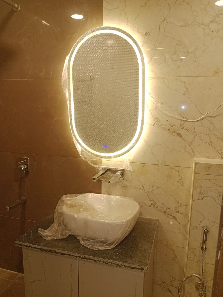 Bathroom, sector 73 3 Bedroom 1350 Sq.Ft. Builder Floor In Sector 73 Noida 8162315