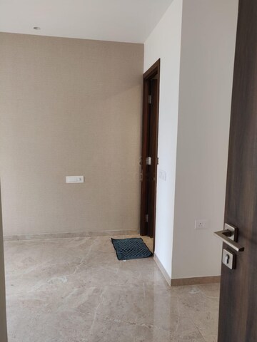 Room in 1 BHK Apartment at LnT Veridian, Powai – for Rent
