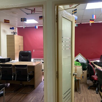 Team Area in  Office Space at Sector 34 – for Rent