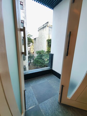 Balcony in 3 BHK Builder Floor at Ansal Sushant Lok I, Sector 43 – for Rent
