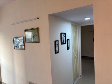 Room in 4 BHK Apartment at The Jackers Apartment, Bandra West – for Rent