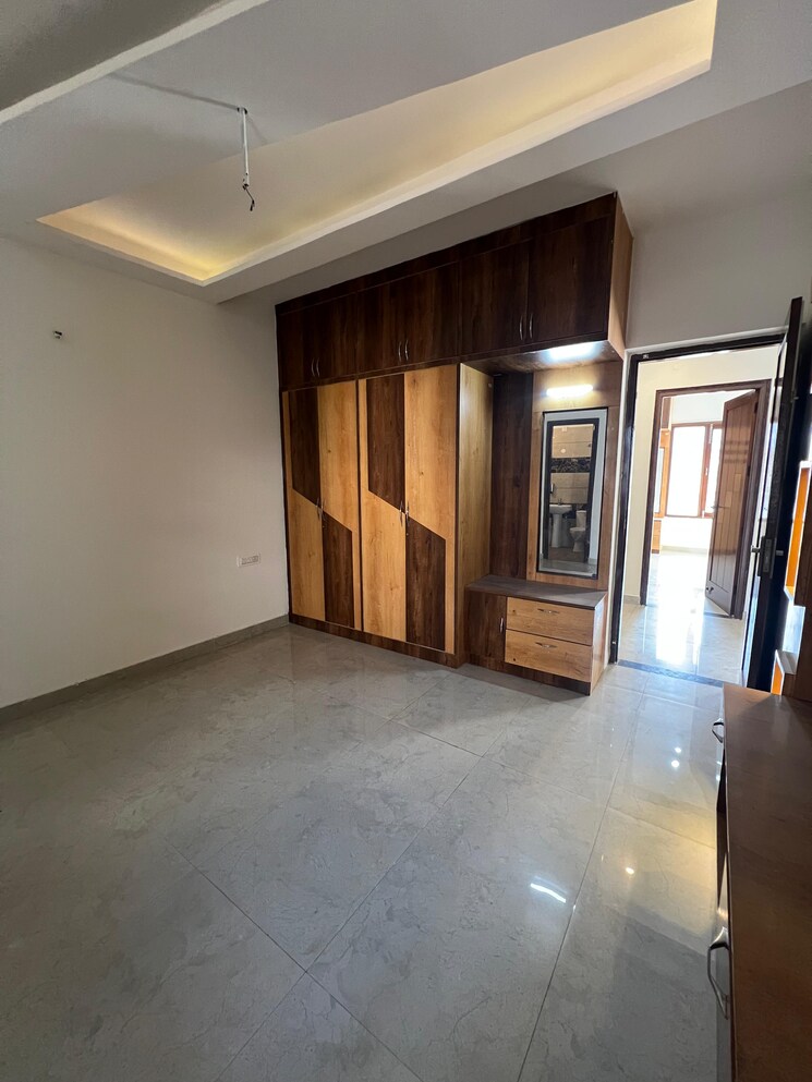 Room, kharar mohali road 4 Bedroom 117 Sq.Yd. Villa In Kharar Mohali Road Kharar 8162450