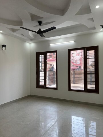 Room in 4 BHK Villa at Kharar Mohali Road – for Sale
