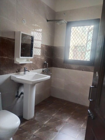 Bathroom in 2.5 BHK Builder Floor at Orchid Island, Sector 51 – for Rent