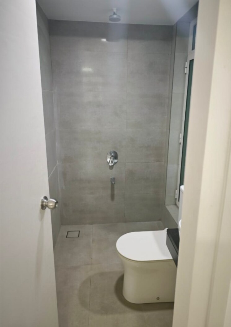 Bathroom, raheja-atlantis 3 Bedroom 2290 Sq.Ft. Apartment In Lower Parel Mumbai 8162558