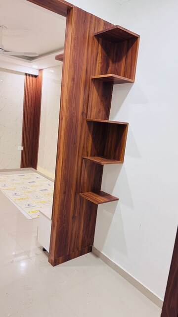 Furnished Amenities in 3 BHK Apartment at Richmond Towers, Richmond Town – for Rent