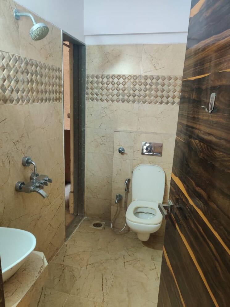 Bathroom, madhav-palacia 2 Bedroom 640 Sq.Ft. Apartment In Ghodbunder Road Thane 8162531