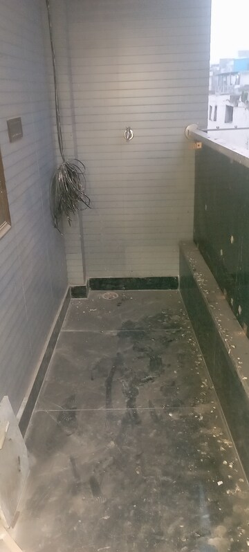 Room in 4 BHK Builder Floor at Shastri Nagar – for Sale