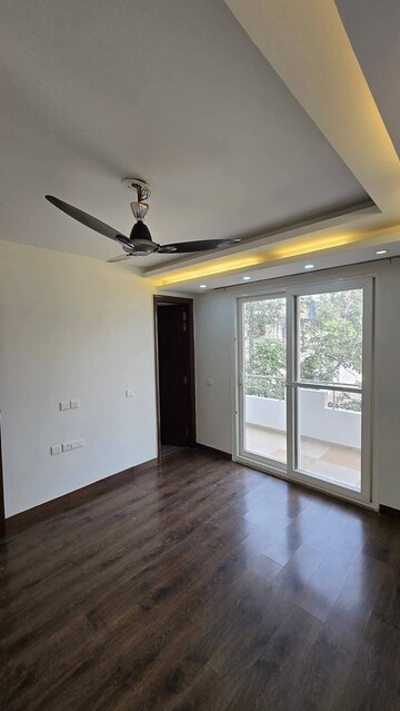 Room in 3 BHK Builder Floor at Ansal Sushant Lok I, Sector 43 – for Rent