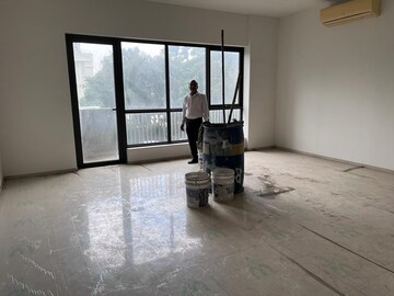 Room in 2 BHK Apartment at Ireo Skyon, Sector 60 – for Sale