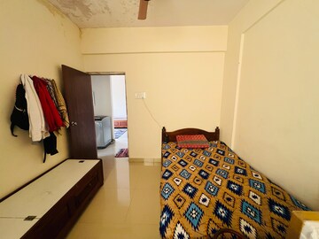 Bedroom in 1 BHK Apartment at Kalwa – for Sale