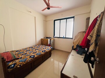 Bedroom in 1 BHK Apartment at Kalwa – for Sale