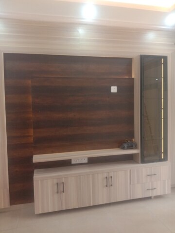 Furnished Amenities in 2 BHK Apartment at Mahagun Mywoods, Sector 16c Greater Noida – for Rent