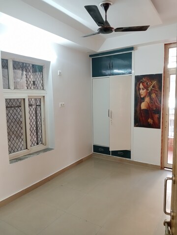 Room in 3 BHK Builder Floor at Pratap Vihar – for Sale