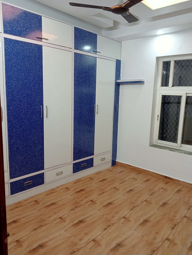 Room, pratap vihar 3 Bedroom 1400 Sq.Ft. Builder Floor In Pratap Vihar Ghaziabad 8162720