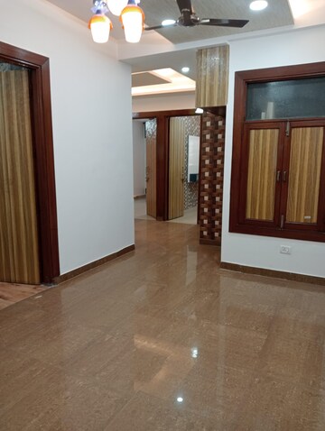 Room in 3 BHK Builder Floor at Pratap Vihar – for Sale