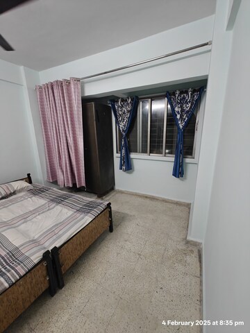 Room in 1 BHK Apartment at Avillion Greenfields Co Op Housing Society, Jogeshwari East – for Rent