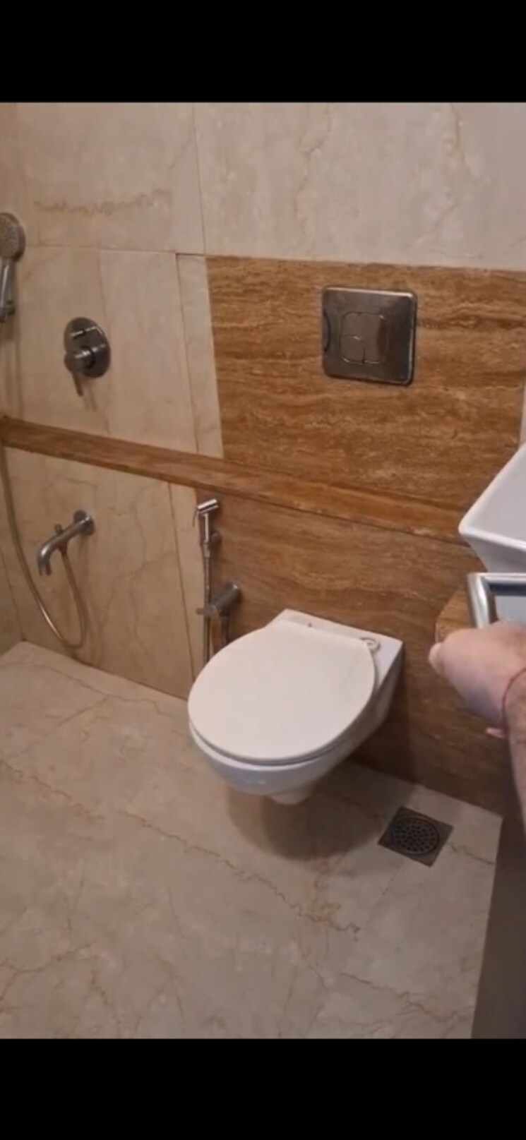 Bathroom, goregaon west 2 Bedroom 600 Sq.Ft. Apartment In Goregaon West Mumbai 8162767