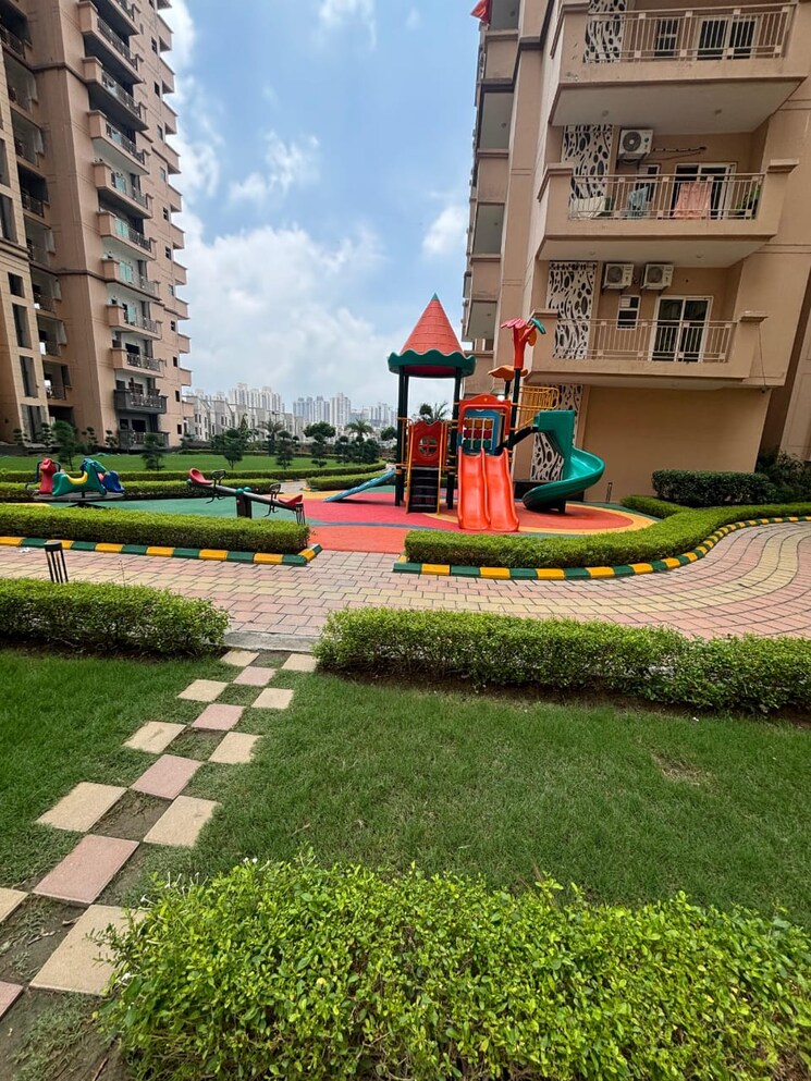 Garden, rsl-sports-home 2 Bedroom 1140 Sq.Ft. Apartment In Sector 1 Greater Noida Greater Noida 8162920