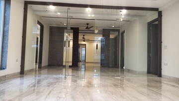 Building Lobby in 3.5 BHK Apartment at Ambience Island, Sector 24 – for Sale