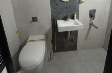 Bathroom in 2 BHK Apartment at Platinum Royal Galaxy, Kharghar Sector 10 – for Rent