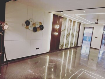 Kitchen in 3.5 BHK Apartment at Ambience Creacions, Sector 22 – for Rent