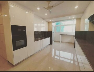 Kitchen in 3.5 BHK Apartment at Ambience Creacions, Sector 22 – for Rent