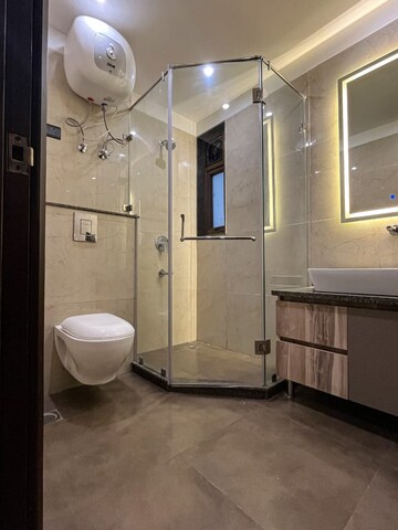 Bathroom in 2 BHK Apartment at Ambience Creacions, Sector 22 – for Rent