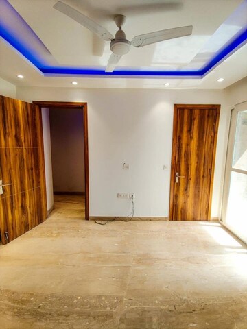 Bedroom in 3.5 BHK Apartment at Ambience Creacions, Sector 22 – for Rent