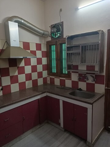 Kitchen in 2.5 BHK Independent House at Gomti Nagar – for Rent