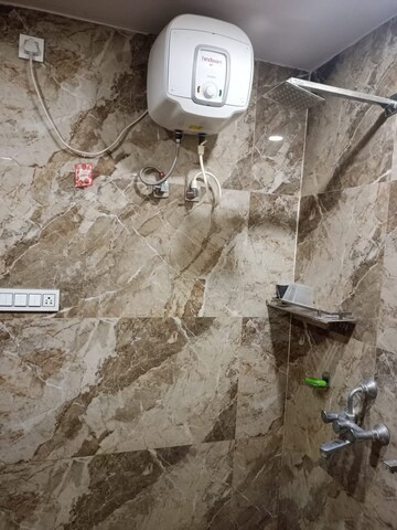 Bathroom in 2.5 BHK Independent House at Gomti Nagar – for Rent