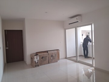 Room in 2 BHK Apartment at Shapoorji Pallonji Joyville Gurgaon, Sector 102 – for Rent