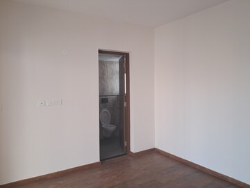 Room in 3 BHK Apartment at Shapoorji Pallonji Joyville Gurgaon, Sector 102 – for Rent